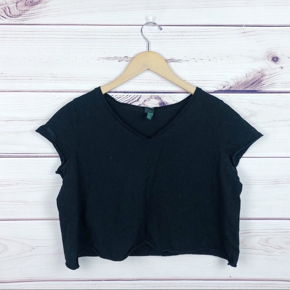 Wild Fable Black V Neck Cropped Basic Tee Sz M - Picture 3 of 4